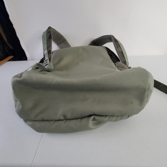 Victoria's Secret Campus Backpack Green Camo Print Roomy Padded Straps Carry All - Picture 6 of 16